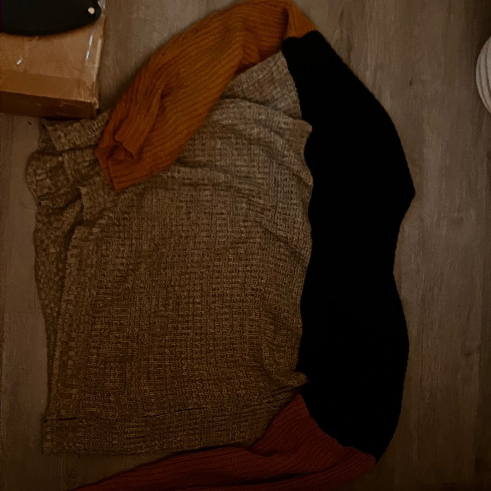 Sweater no tags